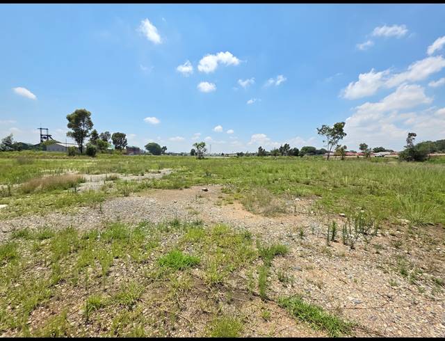 19,042M² VACANT LAND FOR SALE IN CITY DEEP